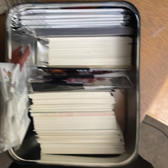 Michael Jordan Tin Basketball Playing Card Set - Picture 5 of 7